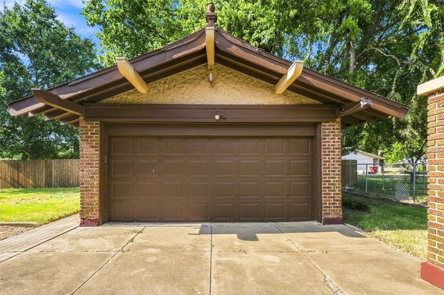 701 Pecan Street, Honey Grove, TX 75446