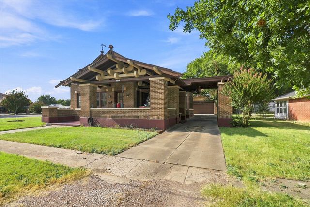 701 Pecan Street, Honey Grove, TX 75446