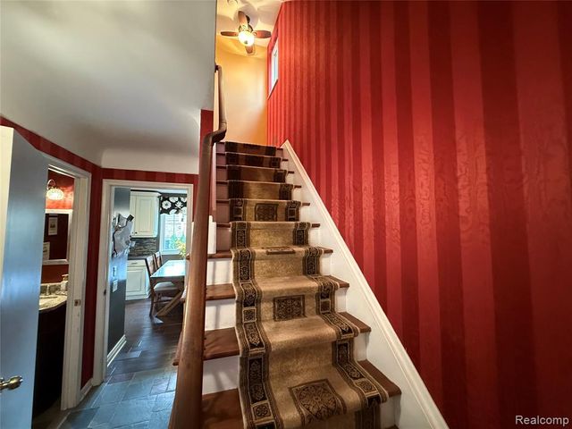 1645 Blairmoor Court, Grosse Pointe Woods, MI 48236