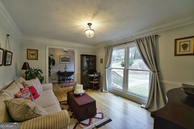 2150 Wenlok Trail NE, Marietta, GA 30066