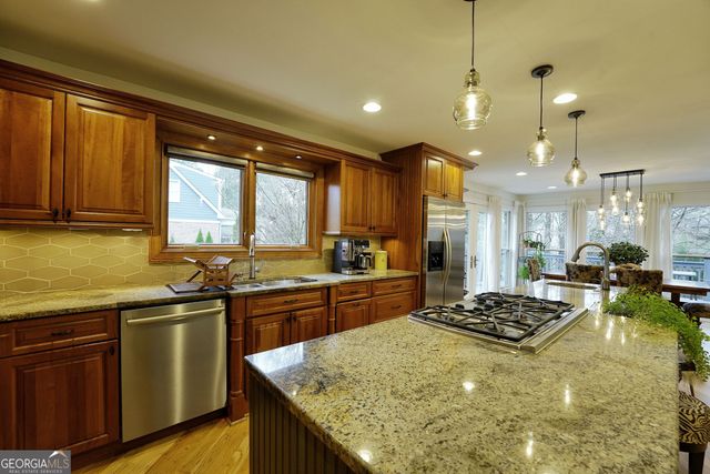 2150 Wenlok Trail NE, Marietta, GA 30066