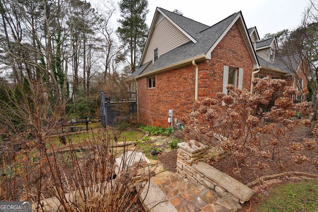 2150 Wenlok Trail NE, Marietta, GA 30066