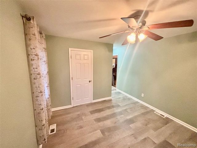 11216 Cape Cod Street, Taylor, MI 48180