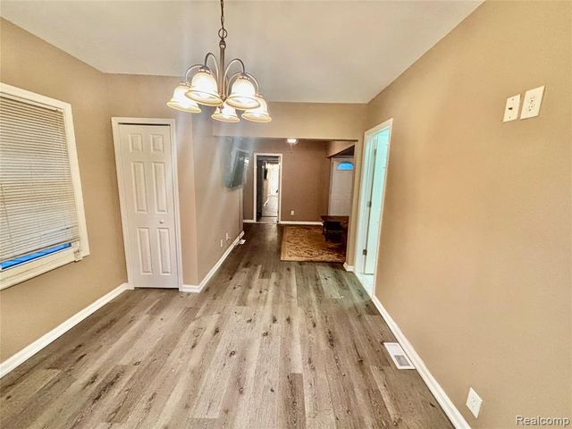 11216 Cape Cod Street, Taylor, MI 48180