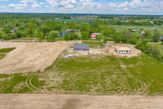 7600 Church Road, Imlay City, MI 48444
