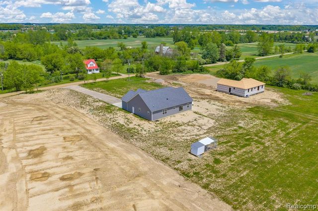 7600 Church Road, Imlay City, MI 48444