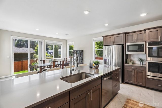 35816 2nd Avenue SW, Federal Way, WA 98023