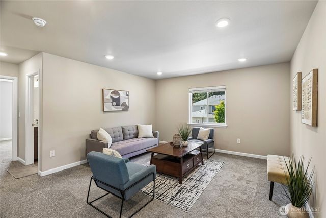 35816 2nd Avenue SW, Federal Way, WA 98023