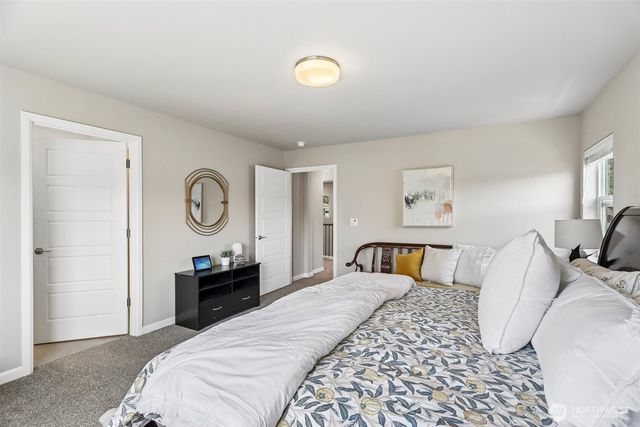 35816 2nd Avenue SW, Federal Way, WA 98023
