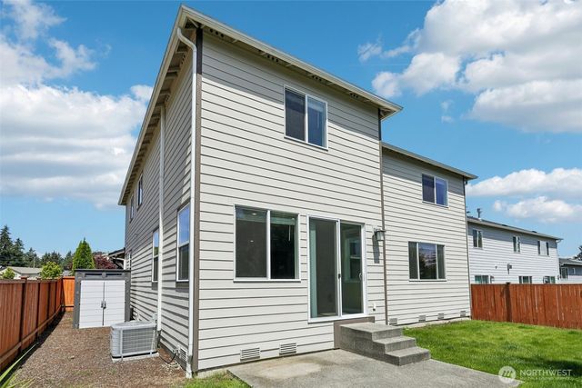 35816 2nd Avenue SW, Federal Way, WA 98023