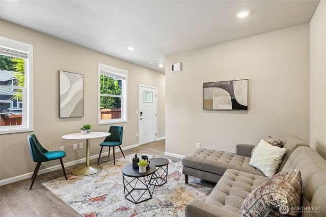 35816 2nd Avenue SW, Federal Way, WA 98023