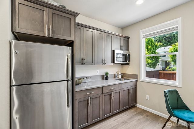 35816 2nd Avenue SW, Federal Way, WA 98023