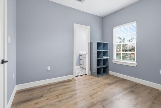 6734 Avenue P, Houston, TX 77011
