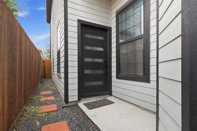 6734 Avenue P, Houston, TX 77011