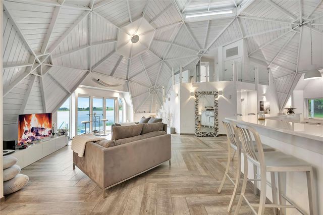13100 SKIING PARADISE BOULEVARD, Clermont, FL 34711