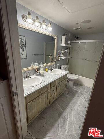 12078 S Broadway, Los Angeles, CA 90061