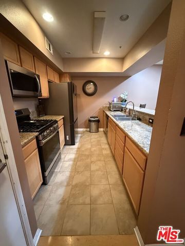 12078 S Broadway, Los Angeles, CA 90061