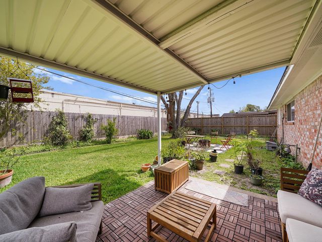 5014 Mary Lou Drive, Houston, TX 77092