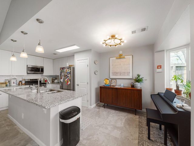 5014 Mary Lou Drive, Houston, TX 77092