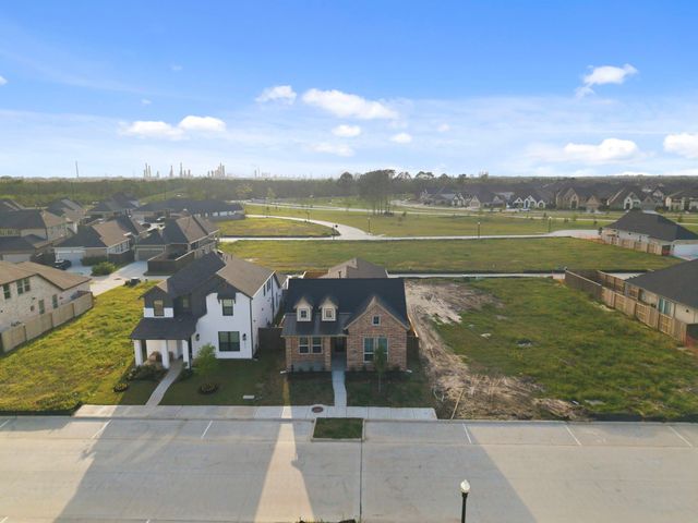 12115 Wild Bend Drive, Mont Belvieu, TX 77523