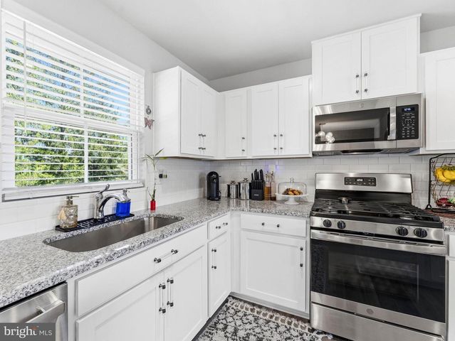209 COMFORT RD, Williamstown, NJ 08094