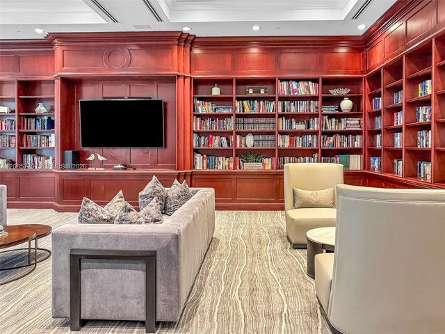 2000 Island Boulevard 2006, Aventura, FL 33160