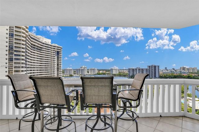 2000 Island Boulevard 2006, Aventura, FL 33160