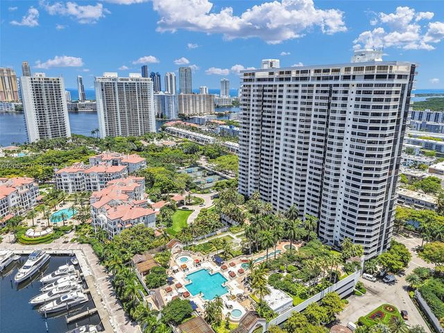 2000 Island Boulevard 2006, Aventura, FL 33160