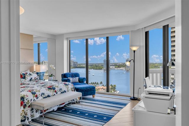 2000 Island Boulevard 2006, Aventura, FL 33160