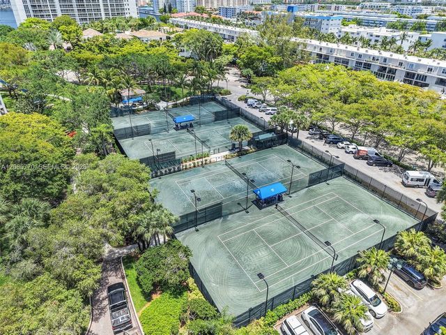 2000 Island Boulevard 2006, Aventura, FL 33160