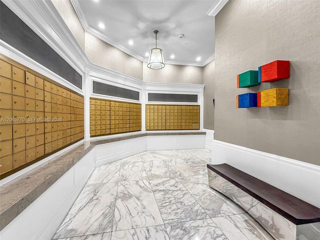 2000 Island Boulevard 2006, Aventura, FL 33160