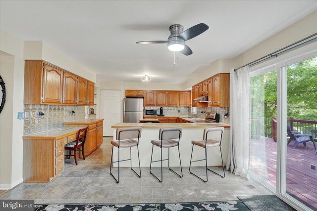 7 OLD FARM LN, New Freedom, PA 17349