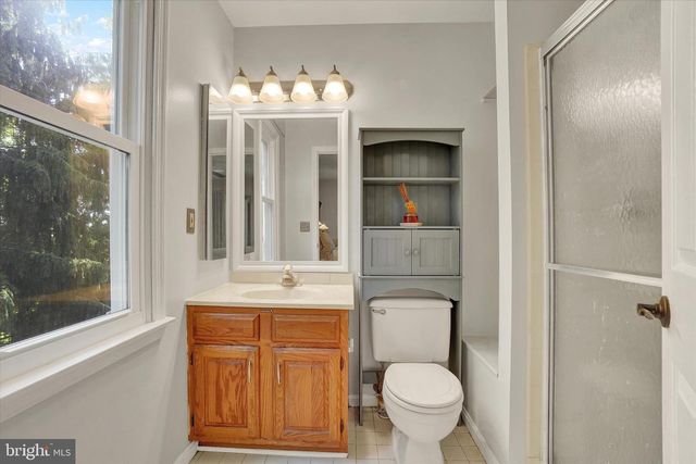 7 OLD FARM LN, New Freedom, PA 17349