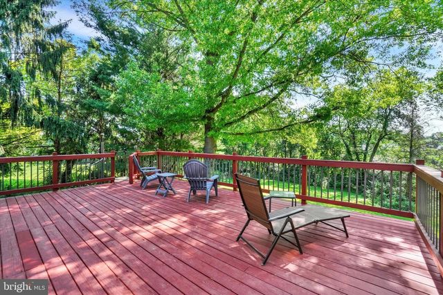 7 OLD FARM LN, New Freedom, PA 17349