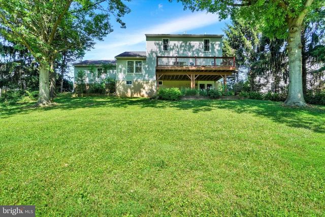 7 OLD FARM LN, New Freedom, PA 17349