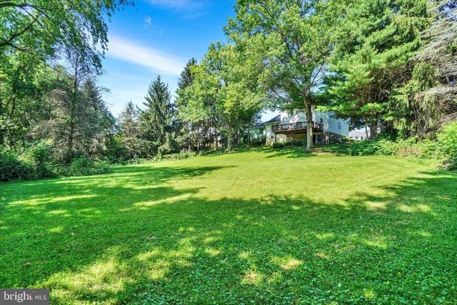 7 OLD FARM LN, New Freedom, PA 17349