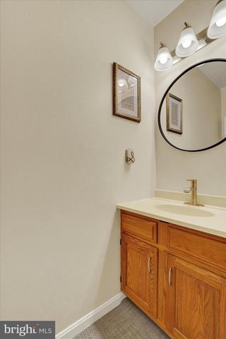 7 OLD FARM LN, New Freedom, PA 17349