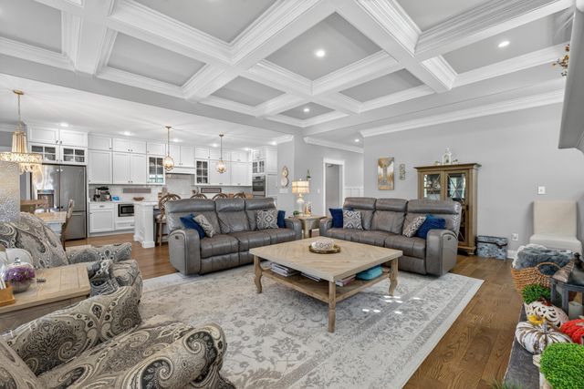 110 Barley Dr, Fayetteville, TN 37334