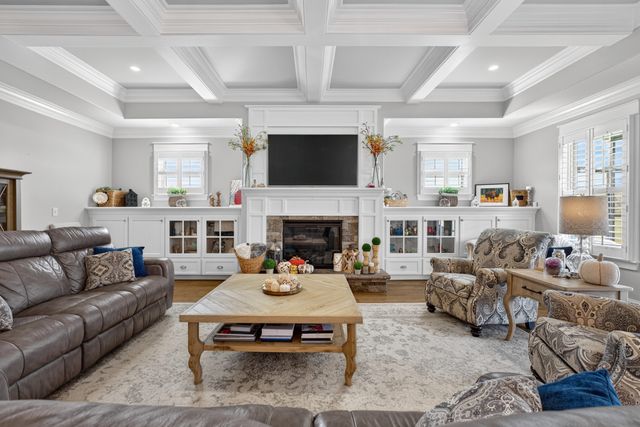 110 Barley Dr, Fayetteville, TN 37334