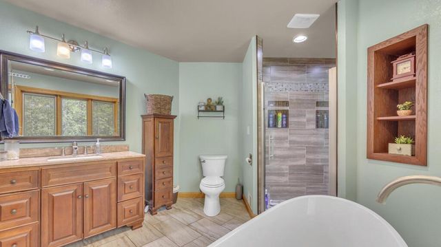 4564 Broadway STREET, Manitowoc, WI 54220