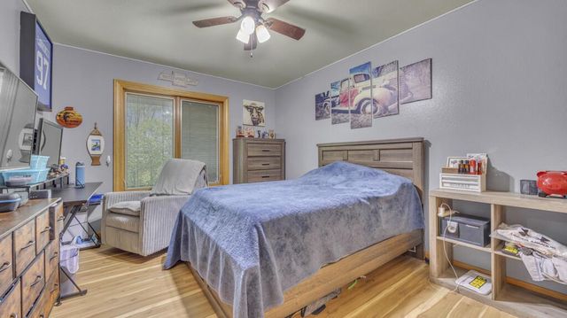 4564 Broadway STREET, Manitowoc, WI 54220