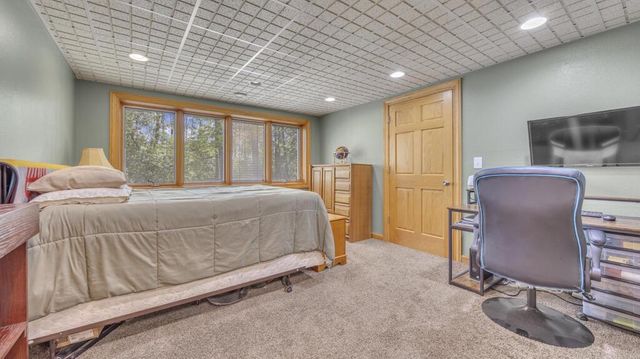 4564 Broadway STREET, Manitowoc, WI 54220