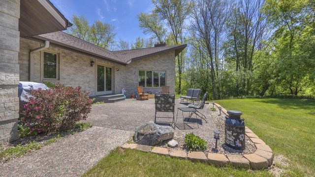 4564 Broadway STREET, Manitowoc, WI 54220