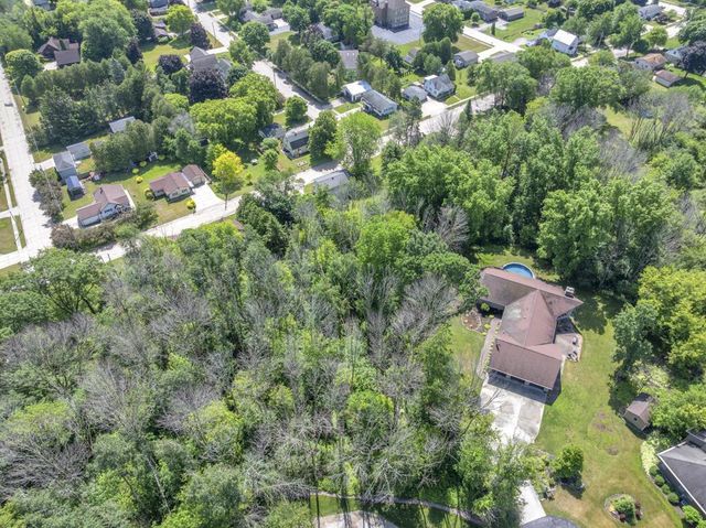 4564 Broadway STREET, Manitowoc, WI 54220