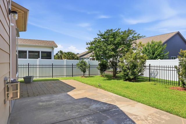1852 Parish Way, Myrtle Beach, SC 29577