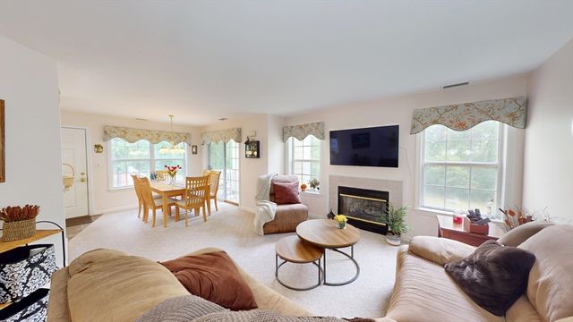 713 Gazebo Circle 713, Reading, MA 01867