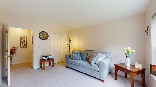 713 Gazebo Circle 713, Reading, MA 01867