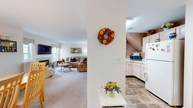 713 Gazebo Circle 713, Reading, MA 01867