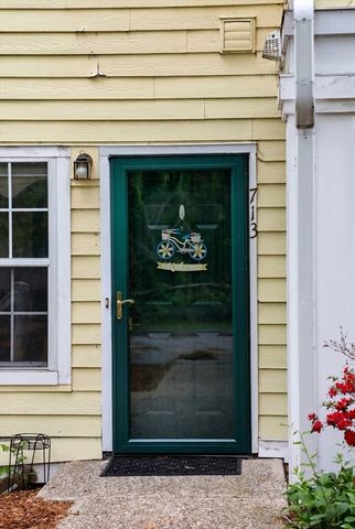 713 Gazebo Circle 713, Reading, MA 01867