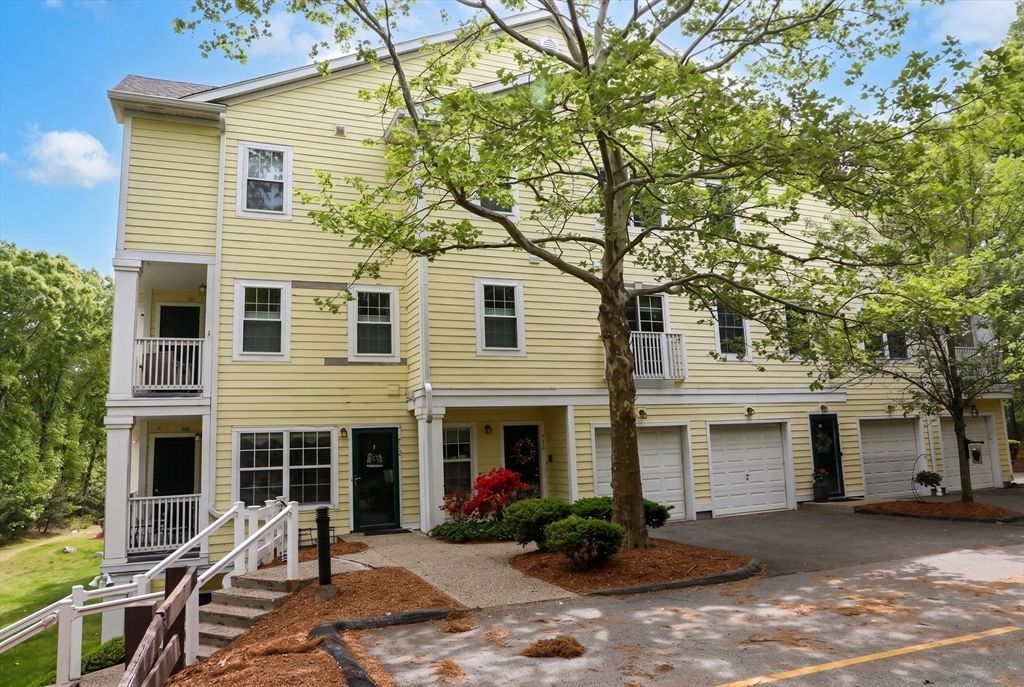 713 Gazebo Circle 713, Reading, MA 01867
